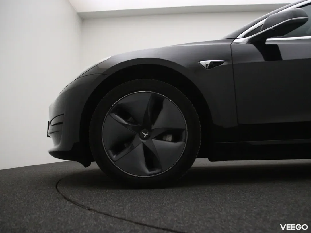 Tesla Model 3 0 239kW