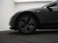 Tesla Model 3 0 239kW thumbnail