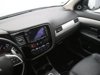 Mitsubishi Outlander 2 149kW thumbnail