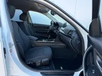 BMW 320 2.0 135kW thumbnail
