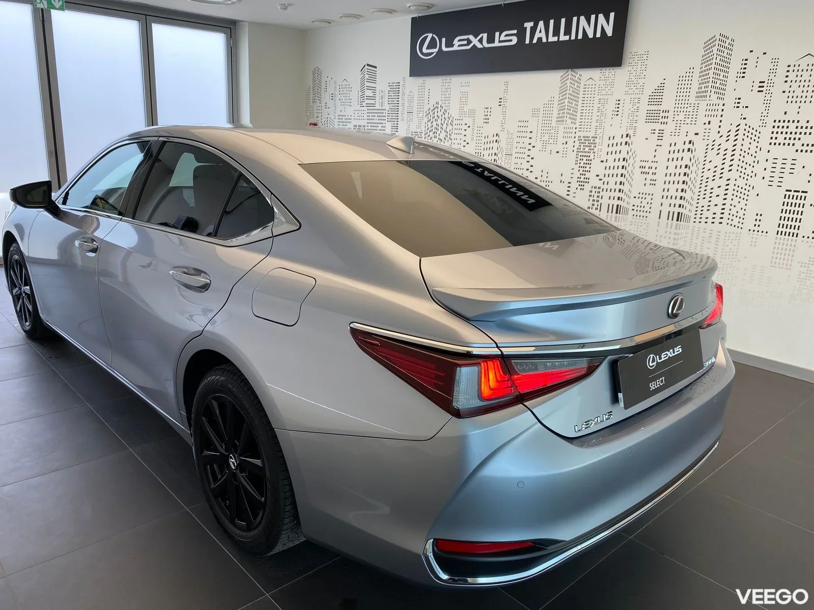 Lexus ES 300h - 131kW