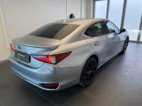 Lexus ES 300h - 131kW thumbnail