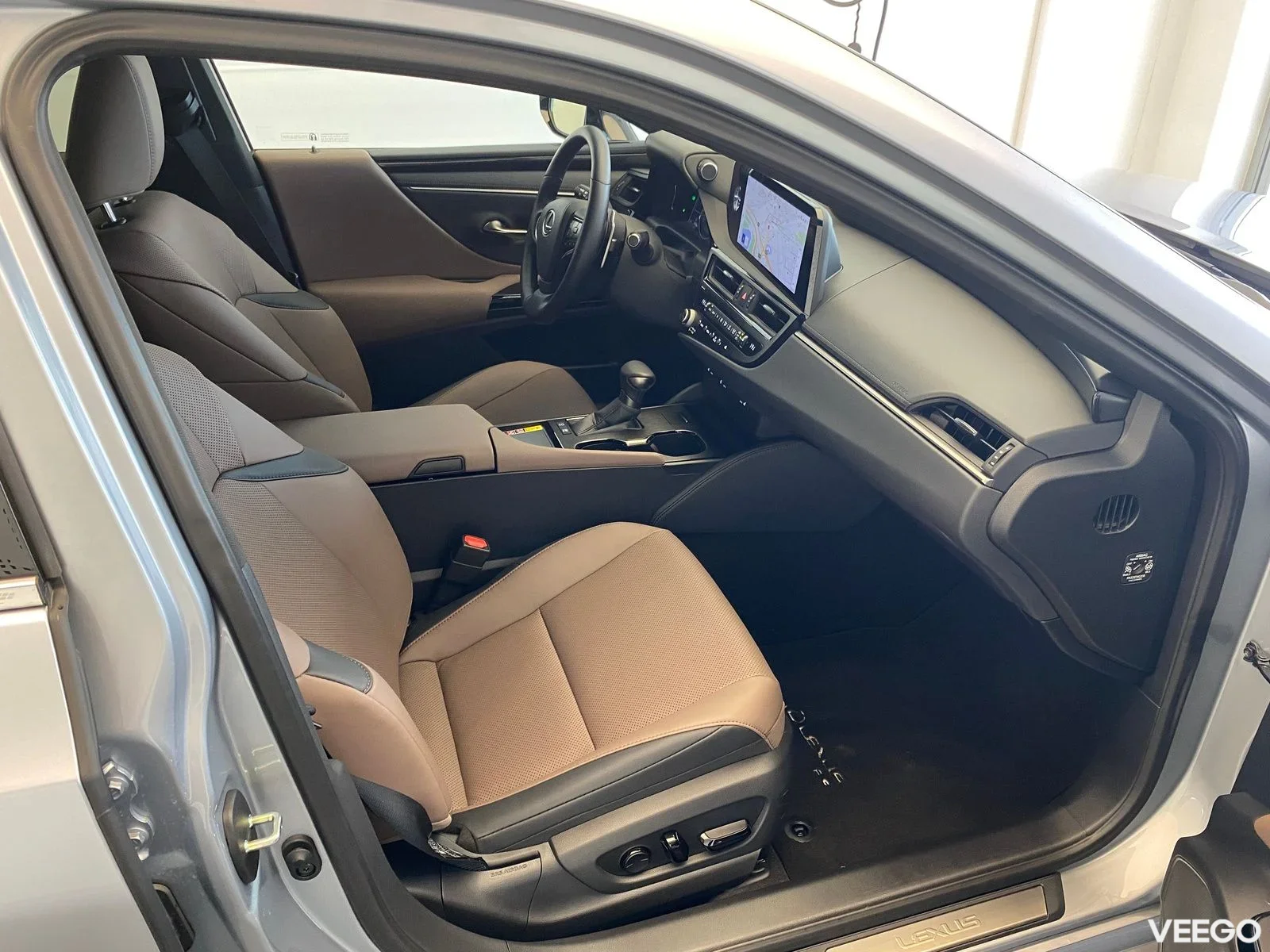 Lexus ES 300h - 131kW