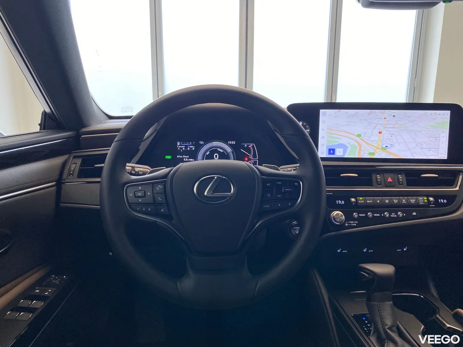 Lexus ES 300h - 131kW