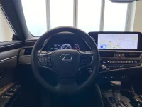 Lexus ES 300h - 131kW thumbnail
