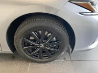 Lexus ES 300h - 131kW thumbnail