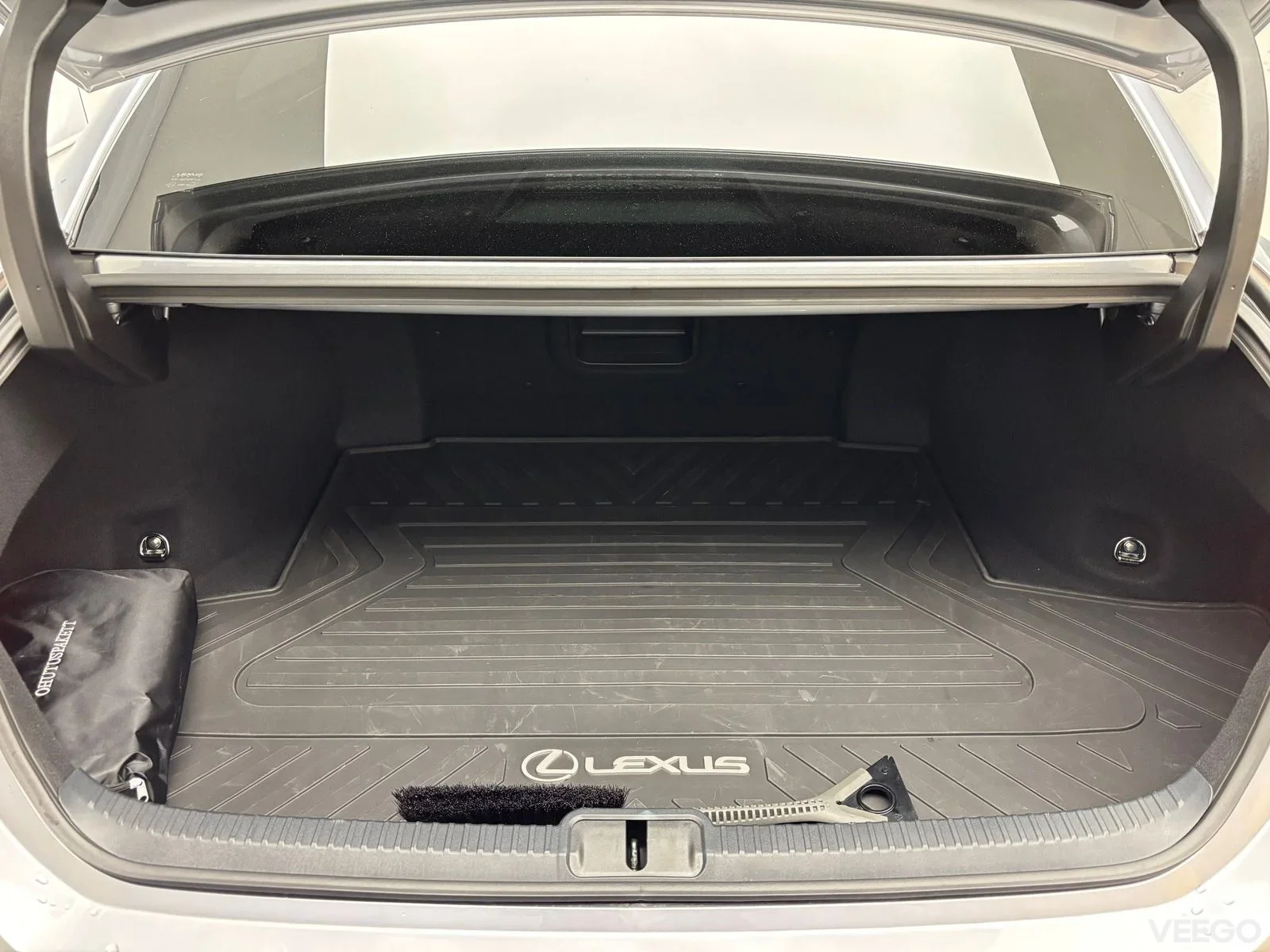 Lexus ES 300h - 131kW