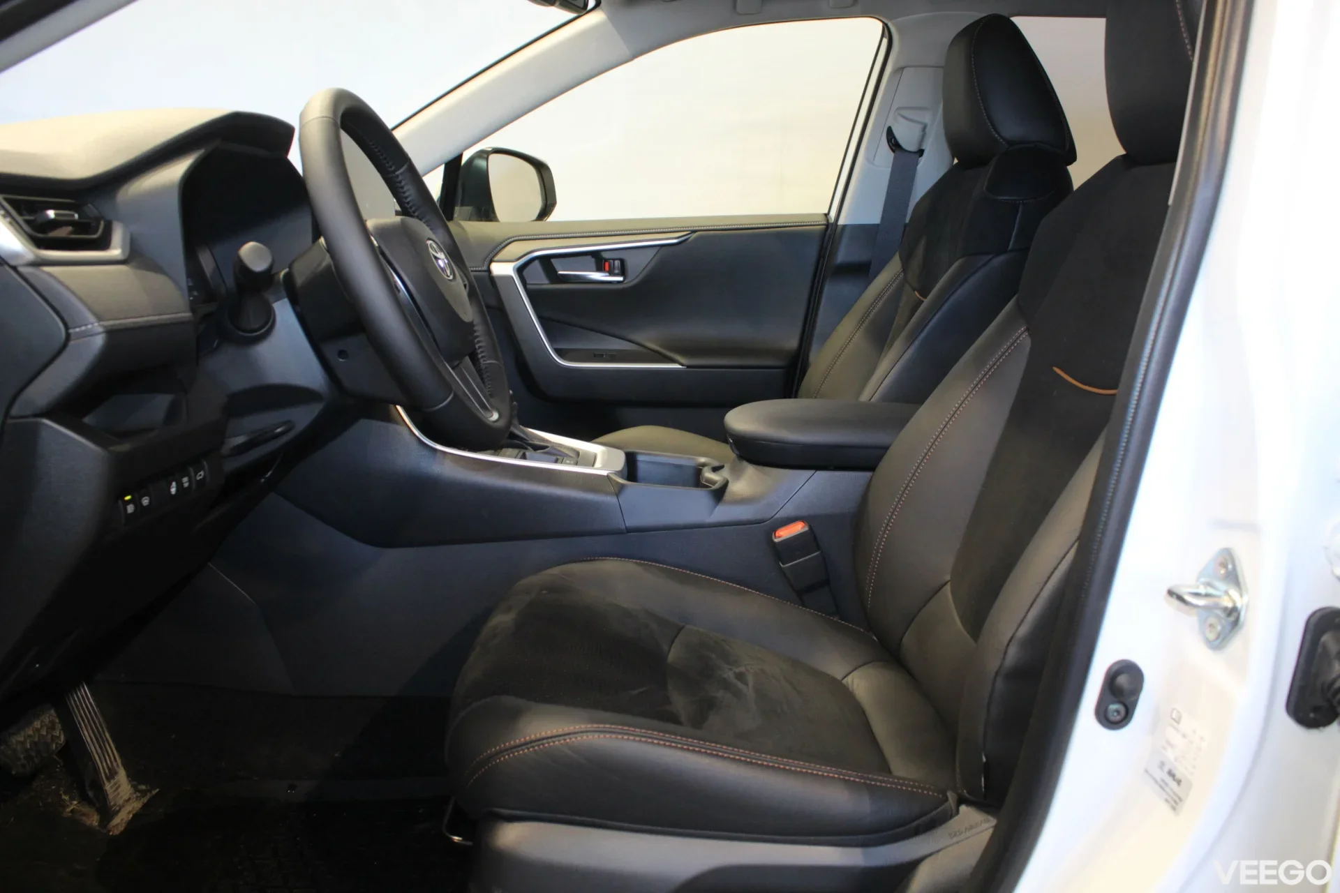 Toyota RAV4 Luxury Limited 2.5 131kW