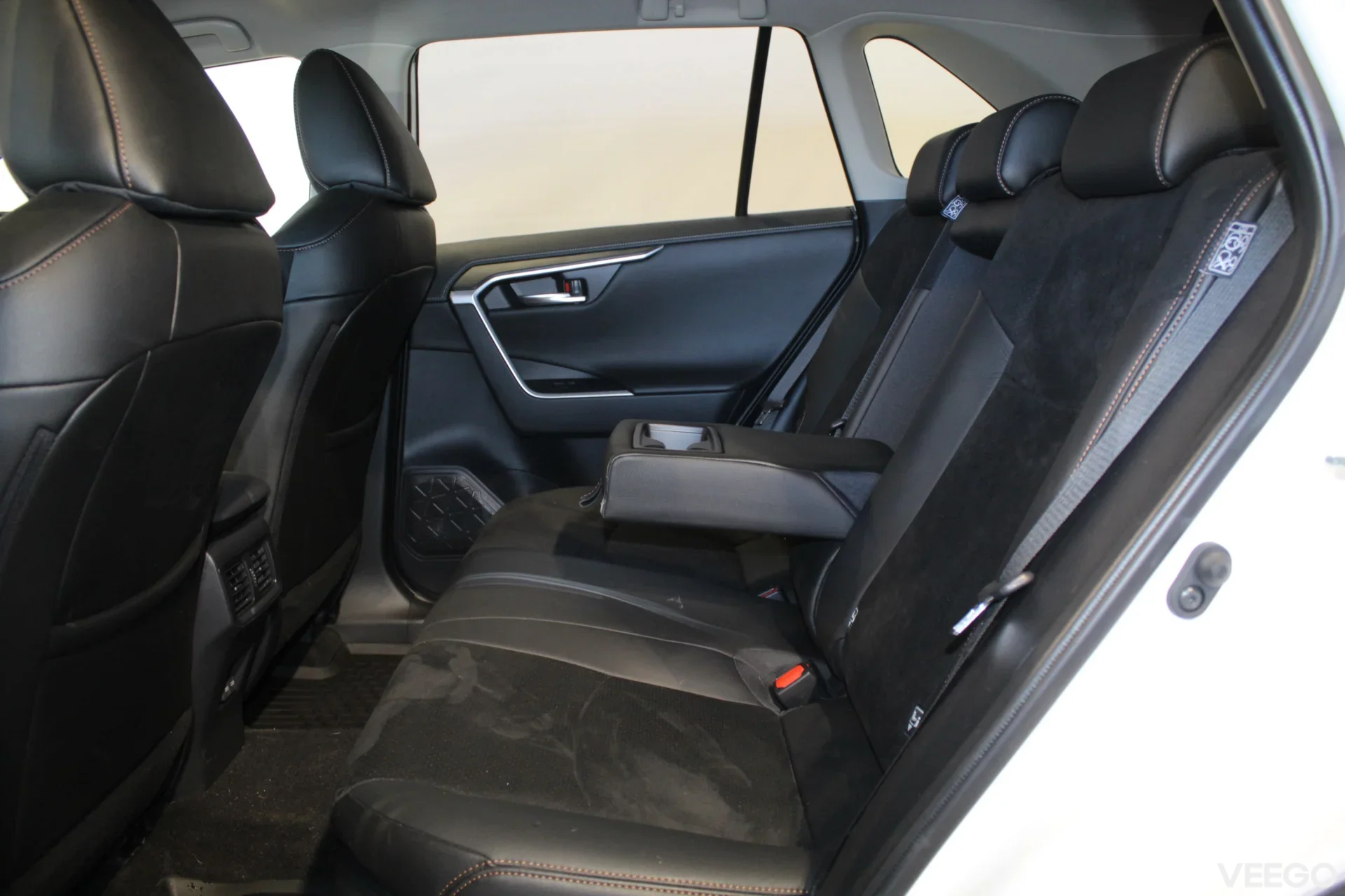 Toyota RAV4 Luxury Limited 2.5 131kW