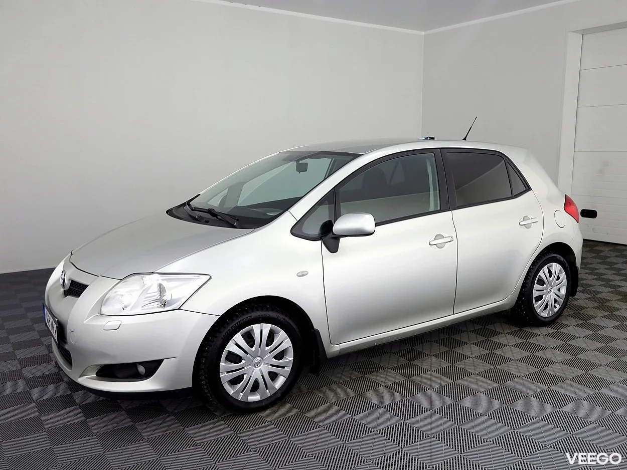 Toyota Auris 1.6 91kW
