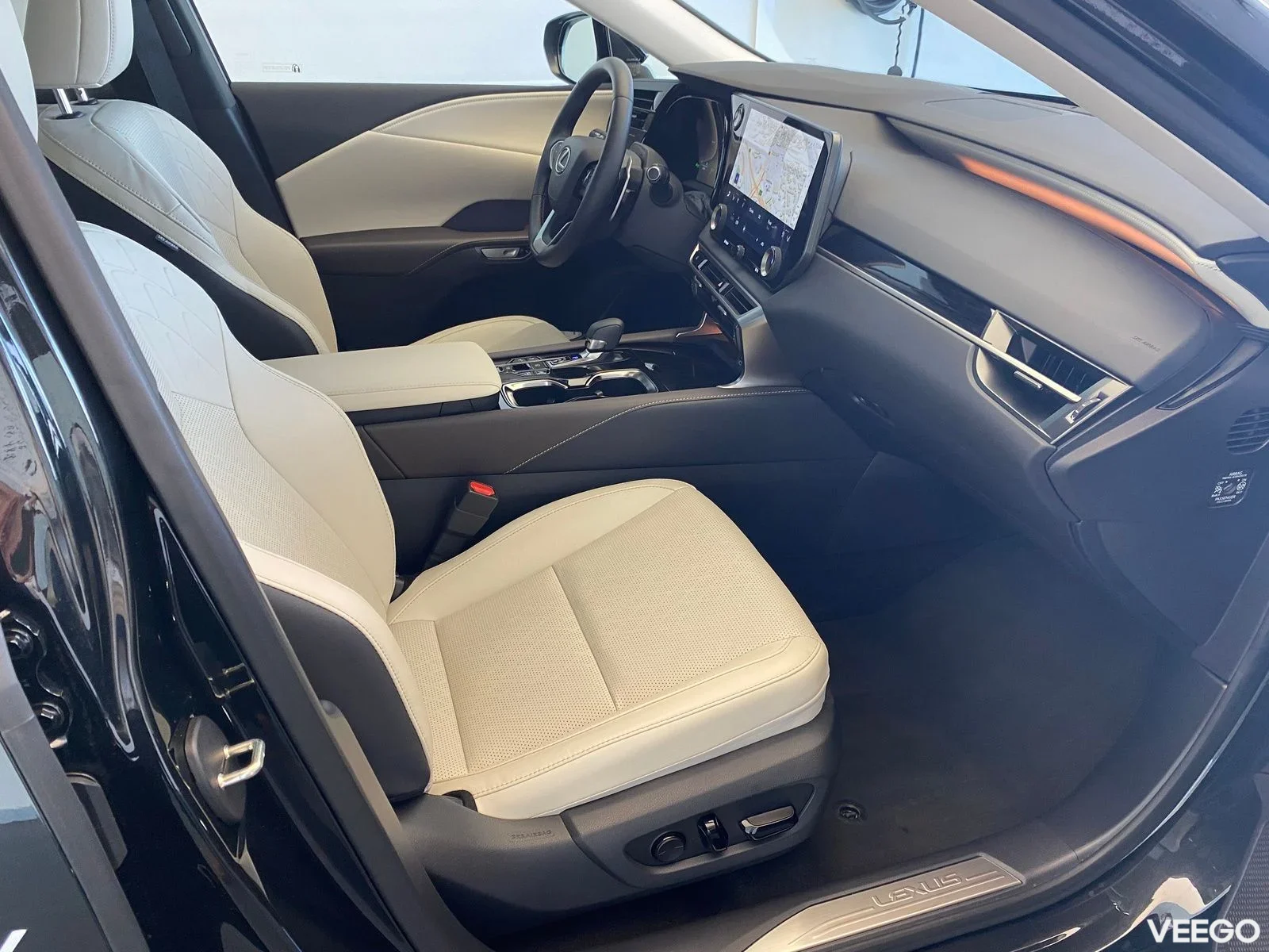 Lexus RX 450h+ - 136kW