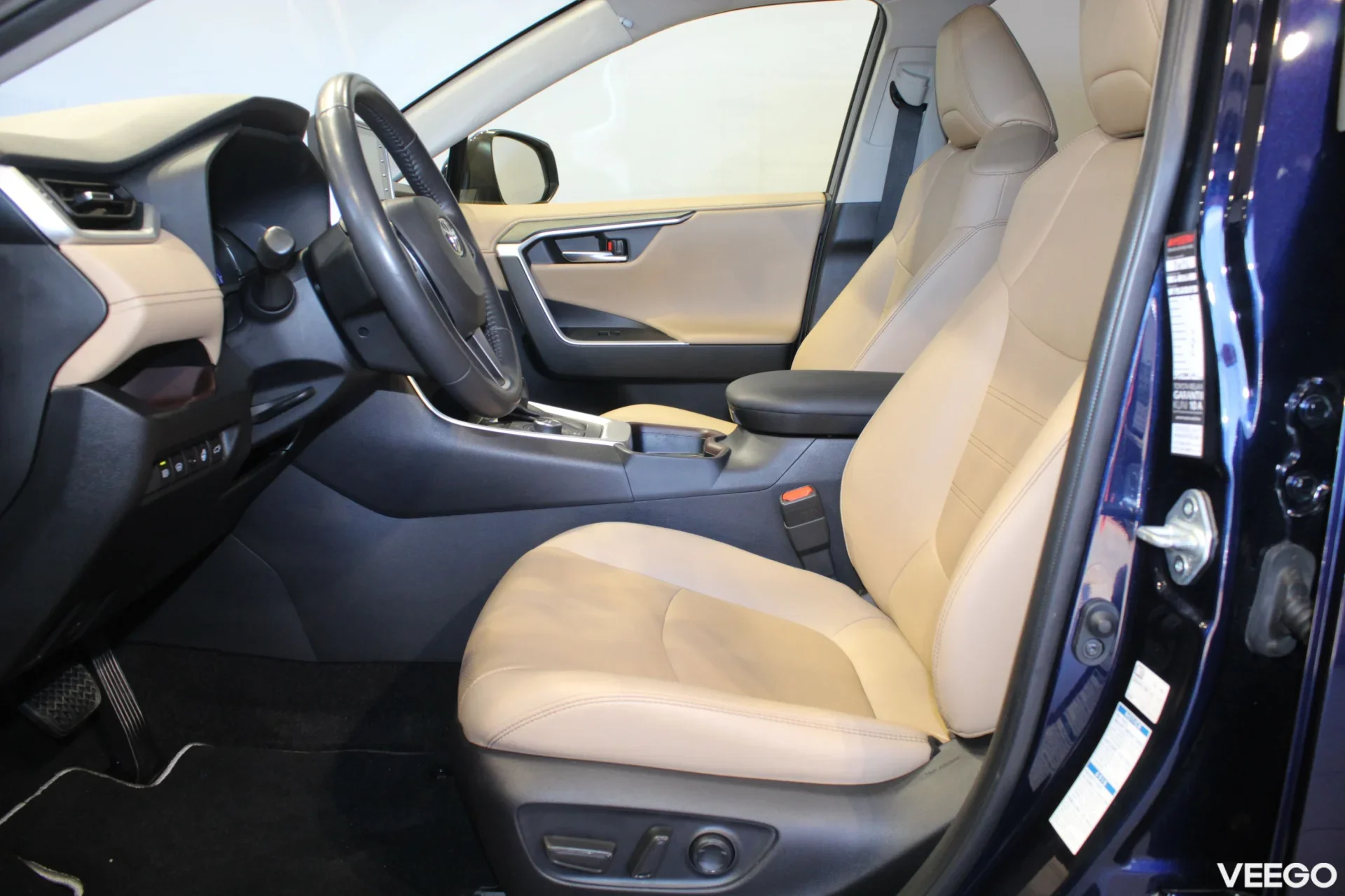 Toyota RAV4 Premium AWD 2.5 131kW