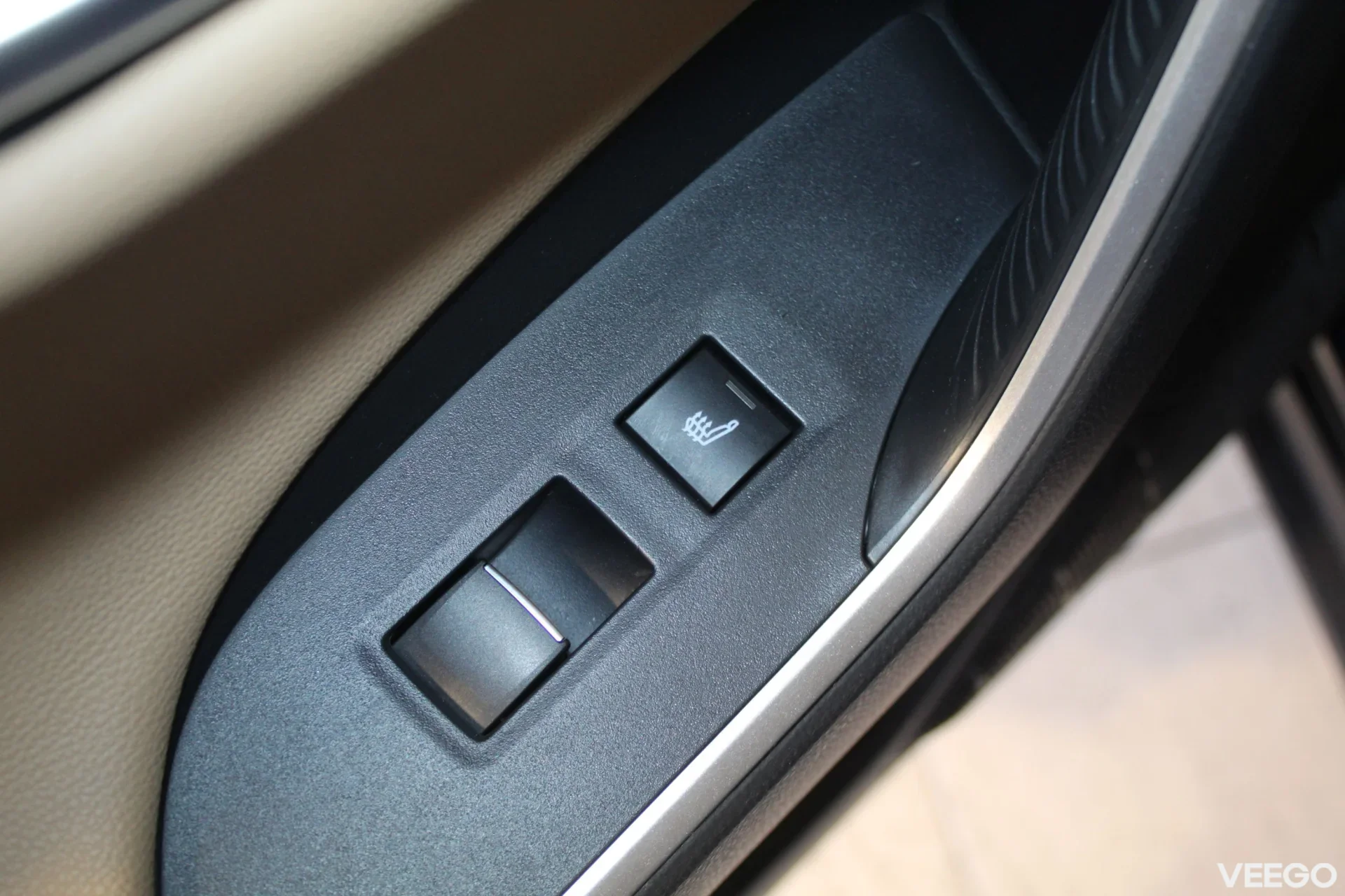 Toyota RAV4 Premium AWD 2.5 131kW