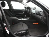 BMW 320 2 120kW thumbnail