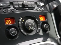 Peugeot 3008 1.6 88kW thumbnail