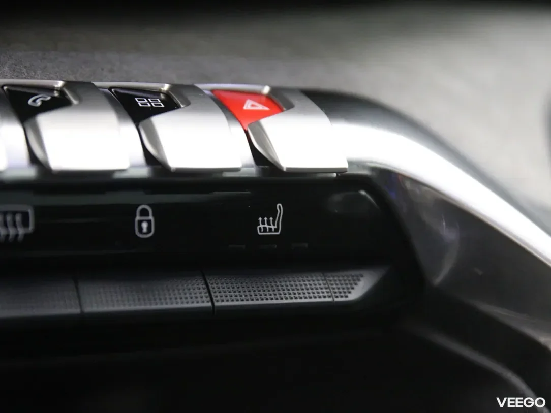 Peugeot 3008 1.2 96kW