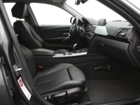 BMW 320 2 120kW thumbnail