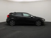 Volvo V40 2 88kW thumbnail