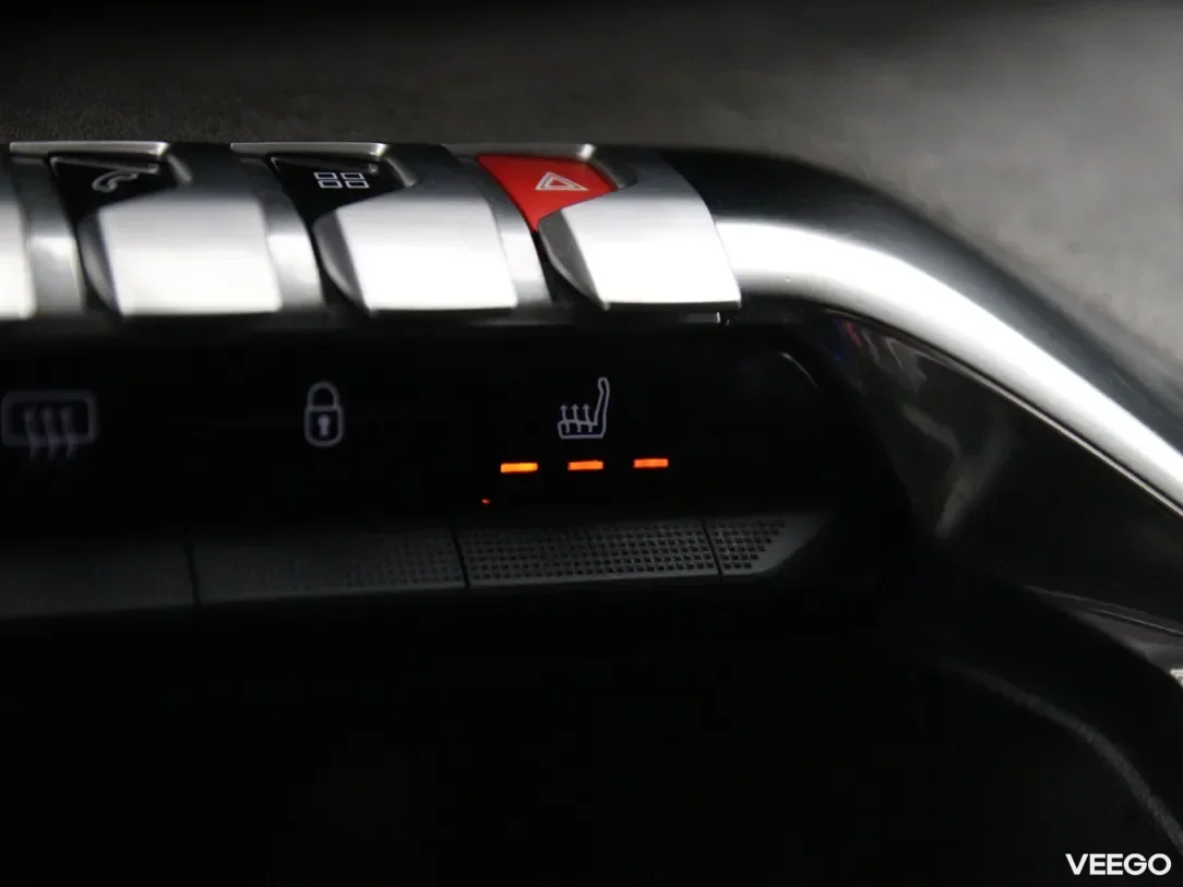 Peugeot 3008 1.2 96kW