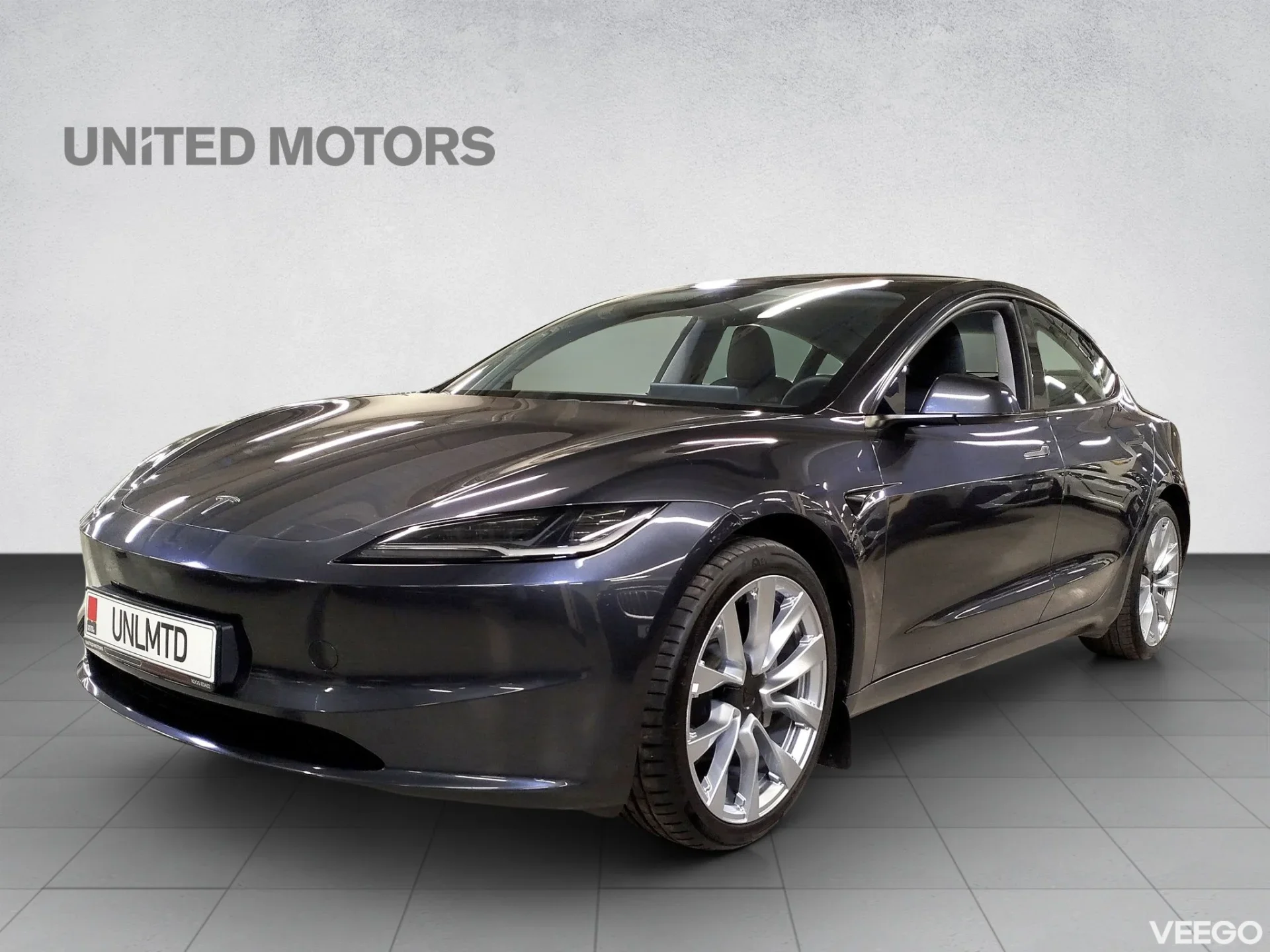 Tesla Model 3 Dual Motor Long-Range AWD