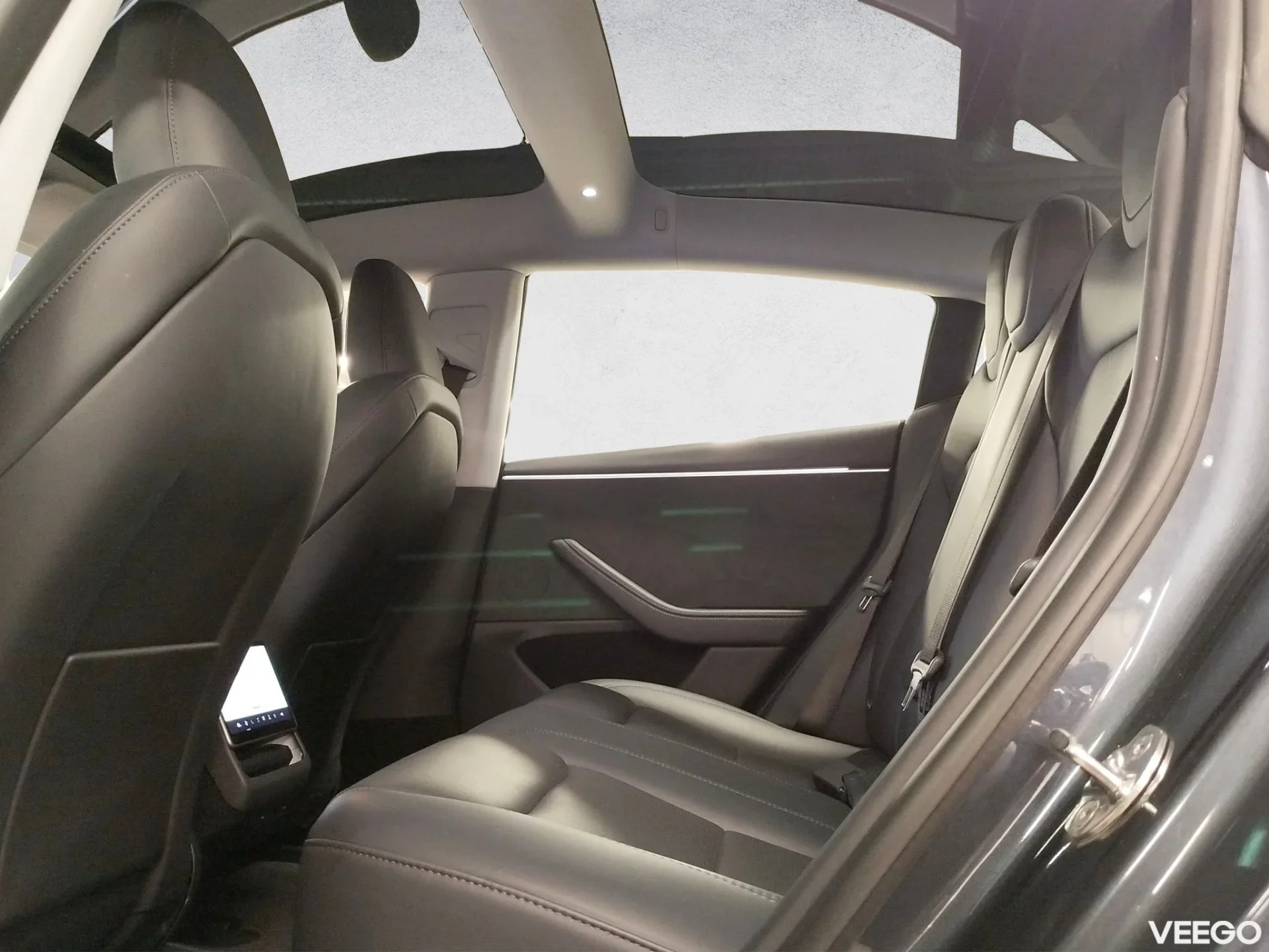 Tesla Model 3 Dual Motor Long-Range AWD