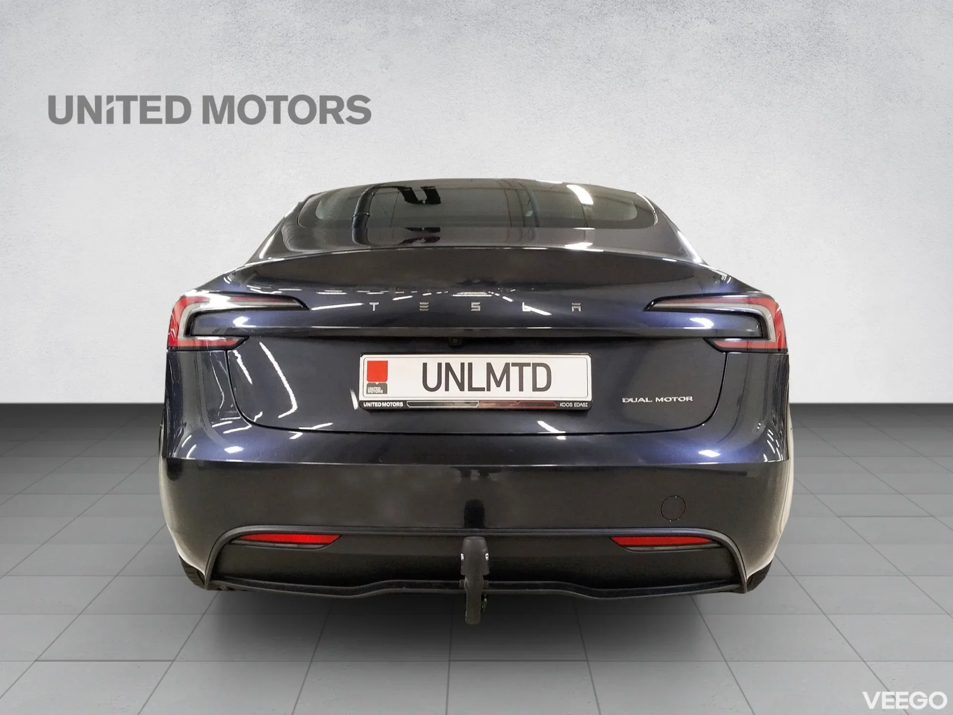 Tesla Model 3 Dual Motor Long-Range AWD