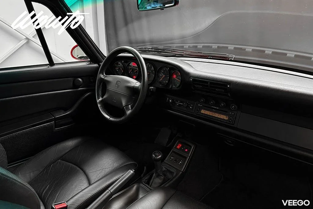 Porsche 911 993 Carrera Manuell 285HK / Nyservad / Se Skick / 4.95% 210kW