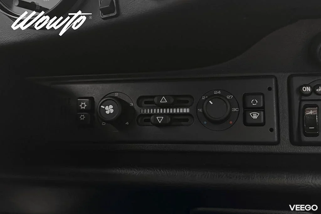 Porsche 911 993 Carrera Manuell 285HK / Nyservad / Se Skick / 4.95% 210kW