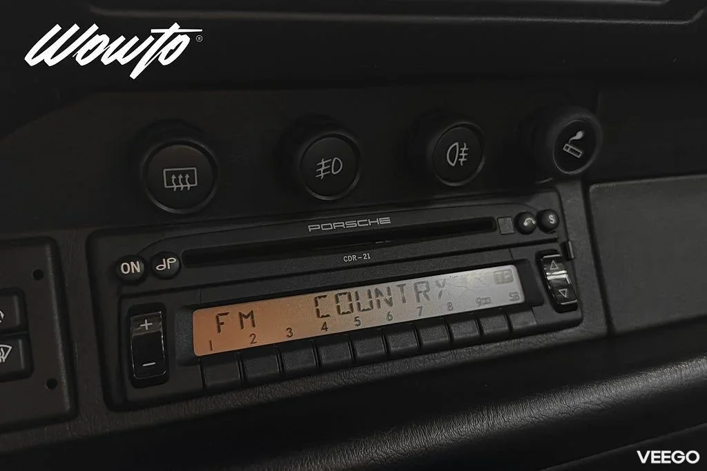 Porsche 911 993 Carrera Manuell 285HK / Nyservad / Se Skick / 4.95% 210kW