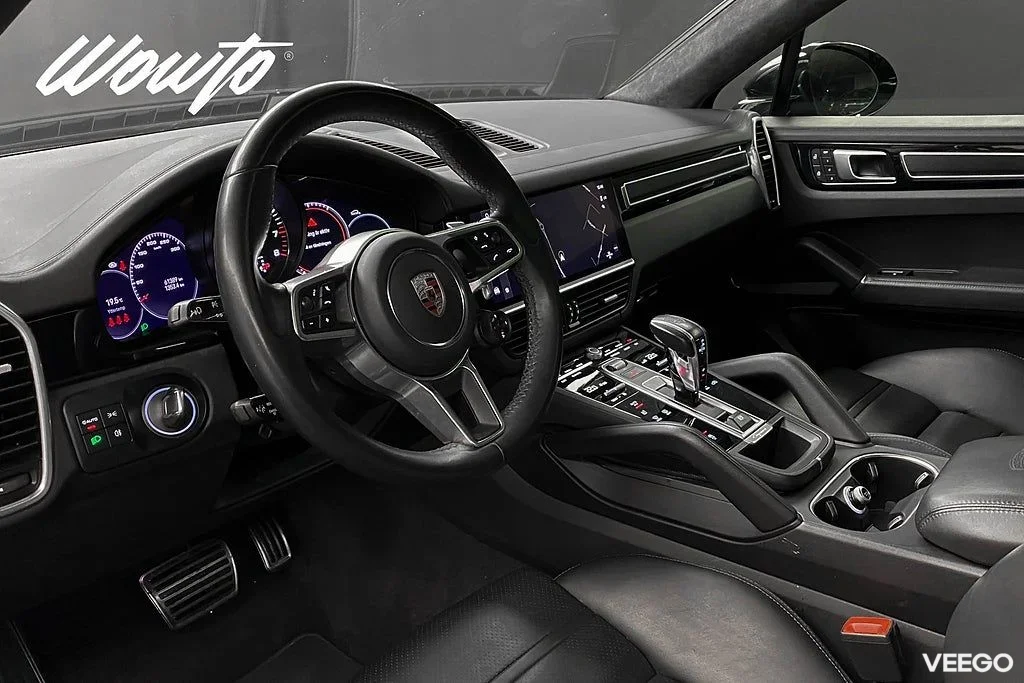 Porsche Cayenne GTS Coupé 460HK /Bose /18-Vägs /Se Spec /Moms /4.95% 338kW