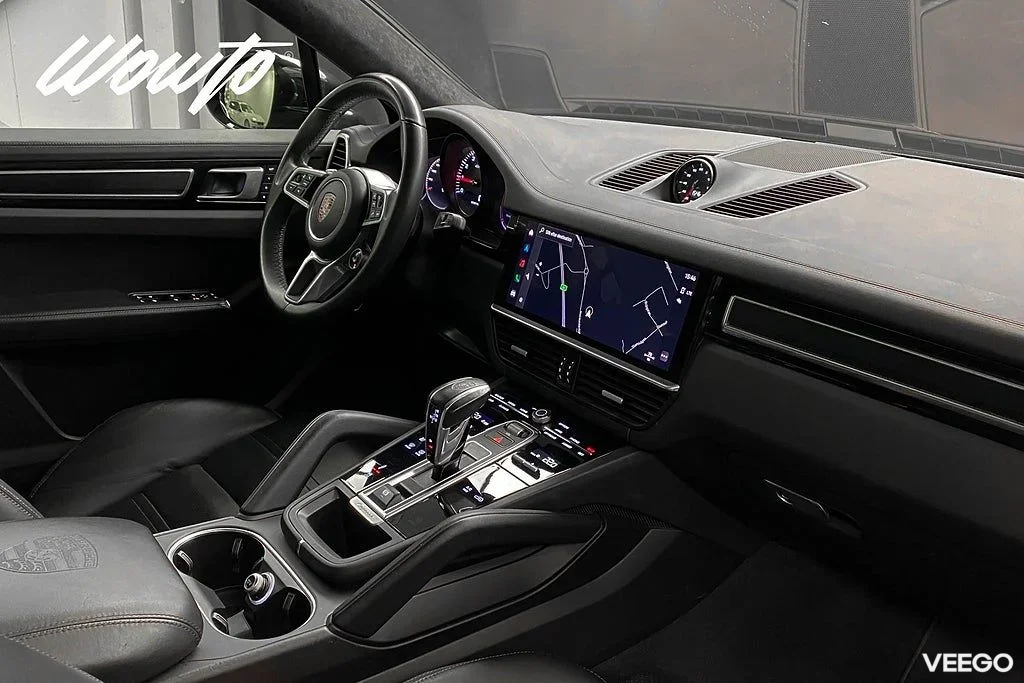 Porsche Cayenne GTS Coupé 460HK /Bose /18-Vägs /Se Spec /Moms /4.95% 338kW