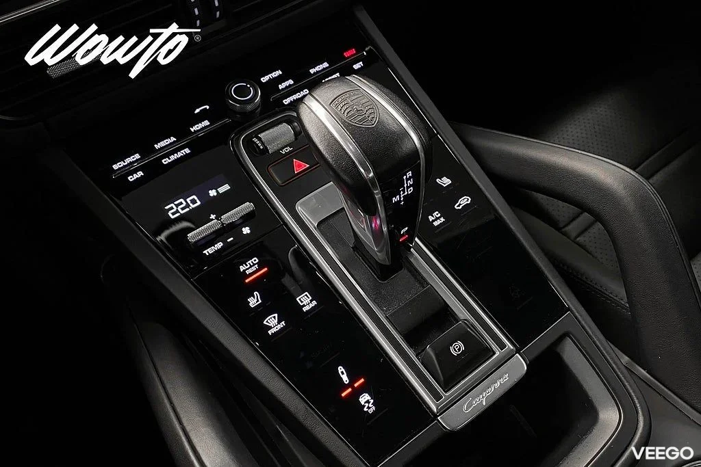 Porsche Cayenne GTS Coupé 460HK /Bose /18-Vägs /Se Spec /Moms /4.95% 338kW