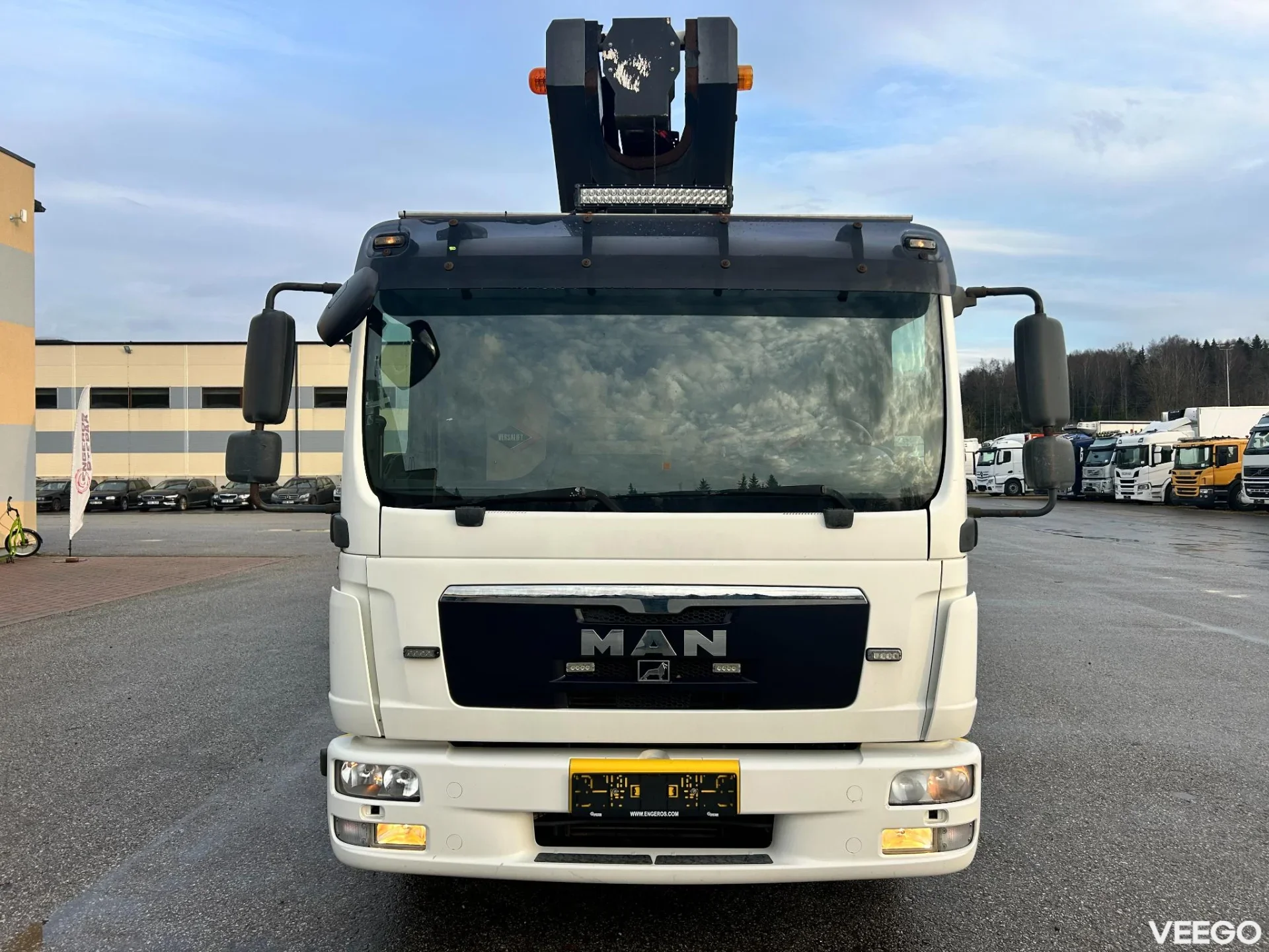 MAN TGL 4X2 EURO5 + VERSALIFT VT-155-FZ 132kW