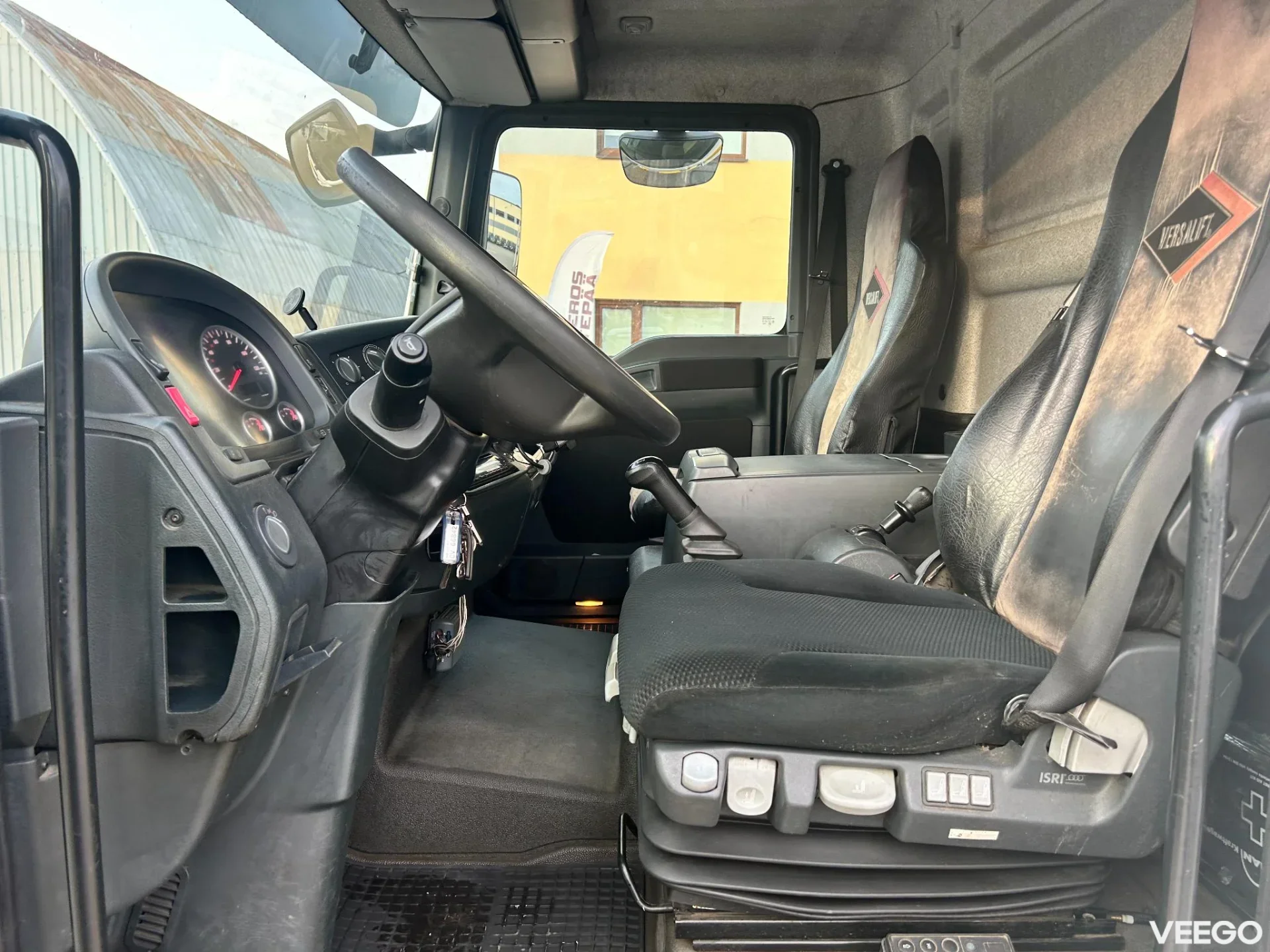 MAN TGL 4X2 EURO5 + VERSALIFT VT-155-FZ 132kW