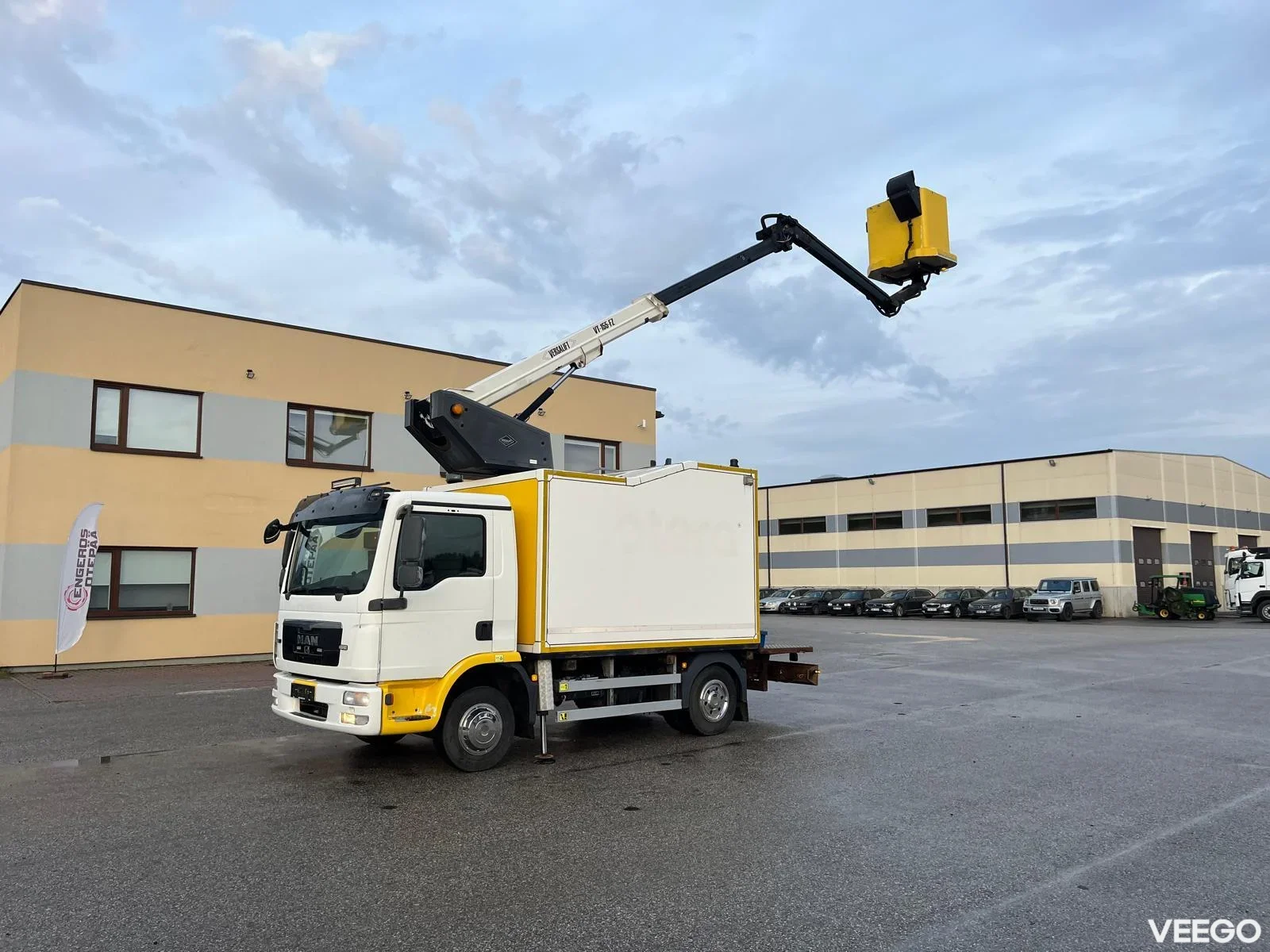 MAN TGL 4X2 EURO5 + VERSALIFT VT-155-FZ 132kW