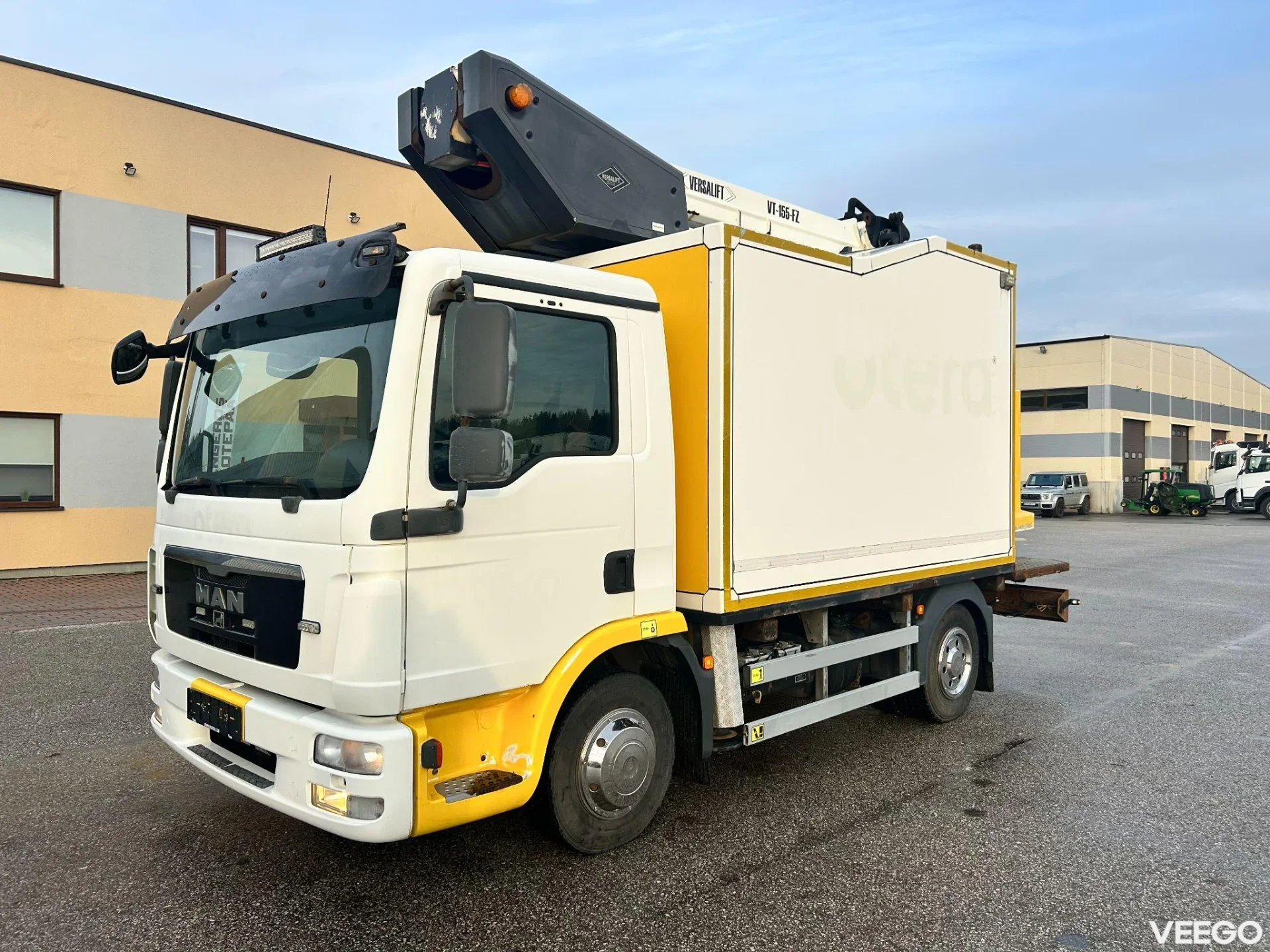 MAN TGL 4X2 EURO5 + VERSALIFT VT-155-FZ 132kW