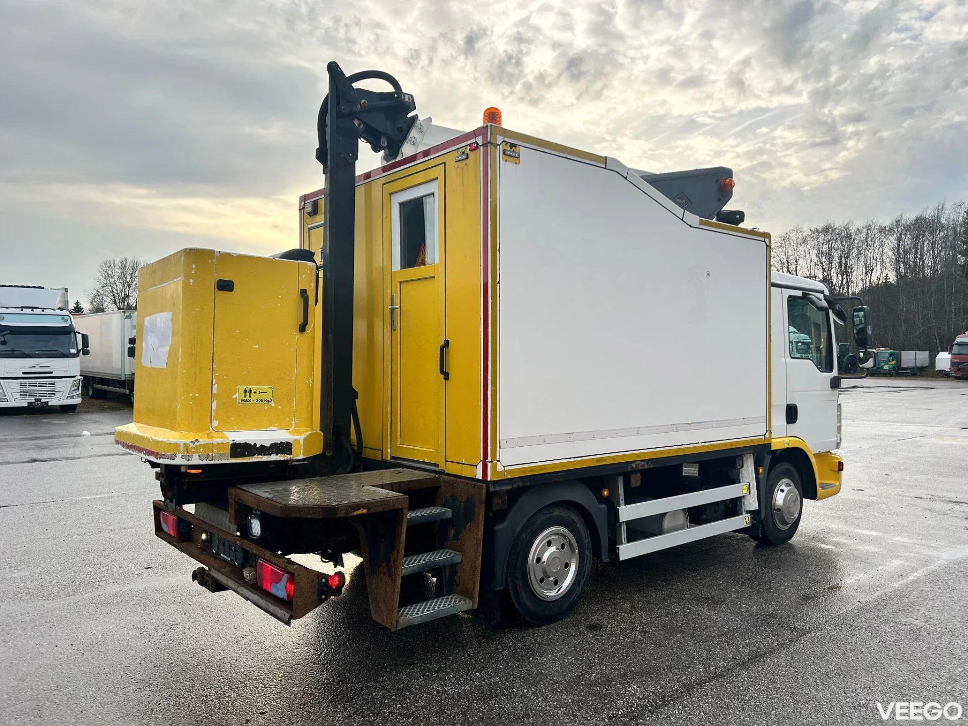 MAN TGL 4X2 EURO5 + VERSALIFT VT-155-FZ 132kW