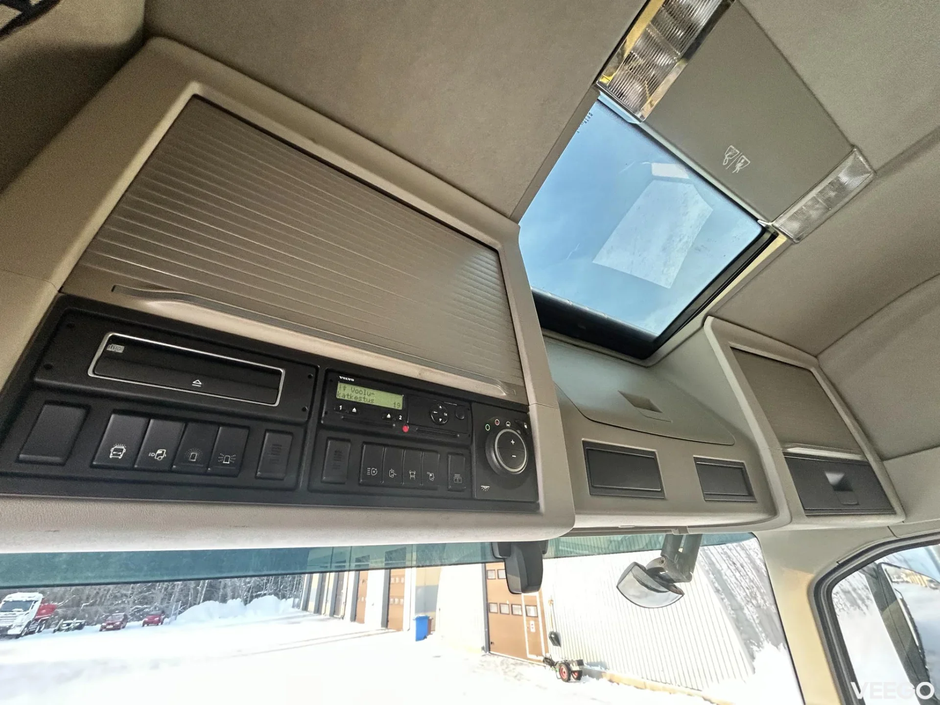 Volvo FH550 8X2 EURO6 + FASSI F660 + JIB 413kW