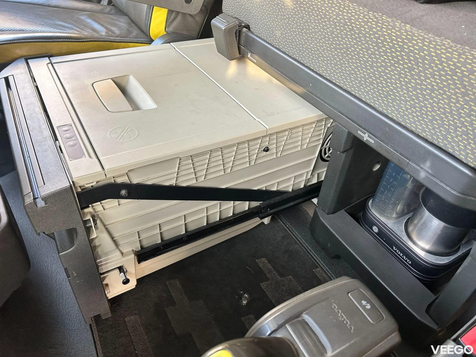 Volvo FH550 8X2 EURO6 + FASSI F660 + JIB 413kW