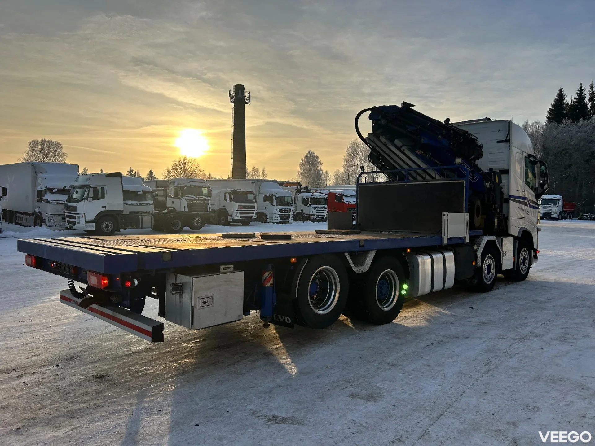 Volvo FH550 8X2 EURO6 + FASSI F660 + JIB 413kW