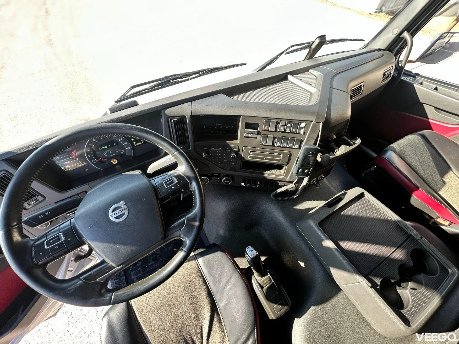 Volvo FMX 6X4 EURO6 + LIFTING AXLE 308kW