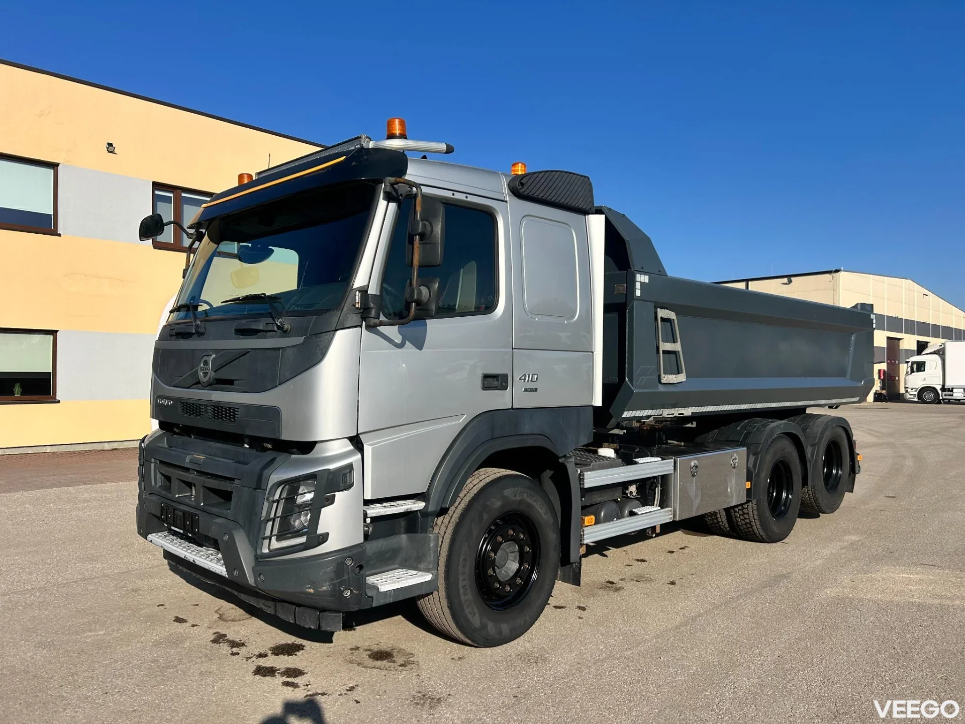 Volvo FMX 6X4 EURO6 + LIFTING AXLE 308kW