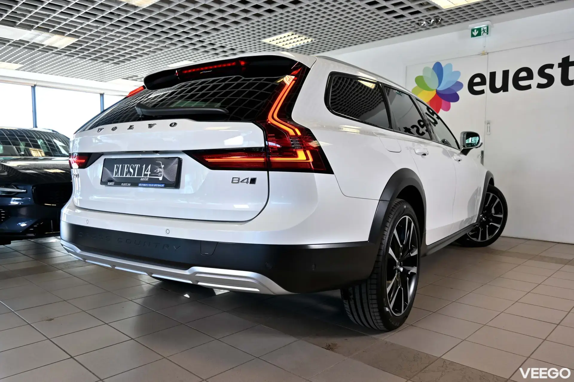 Volvo V90 Cross Country AWD H&K ULTIMATE BRIGHT INTELLI 2 145kW