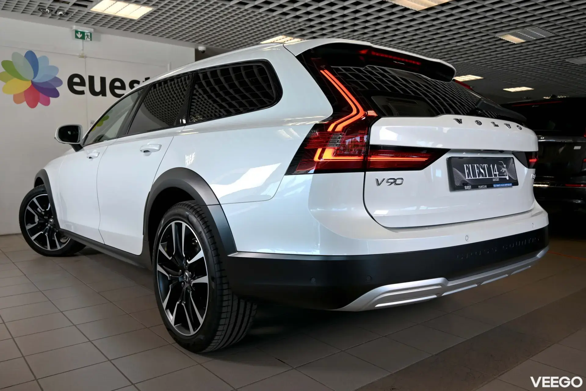 Volvo V90 Cross Country AWD H&K ULTIMATE BRIGHT INTELLI 2 145kW