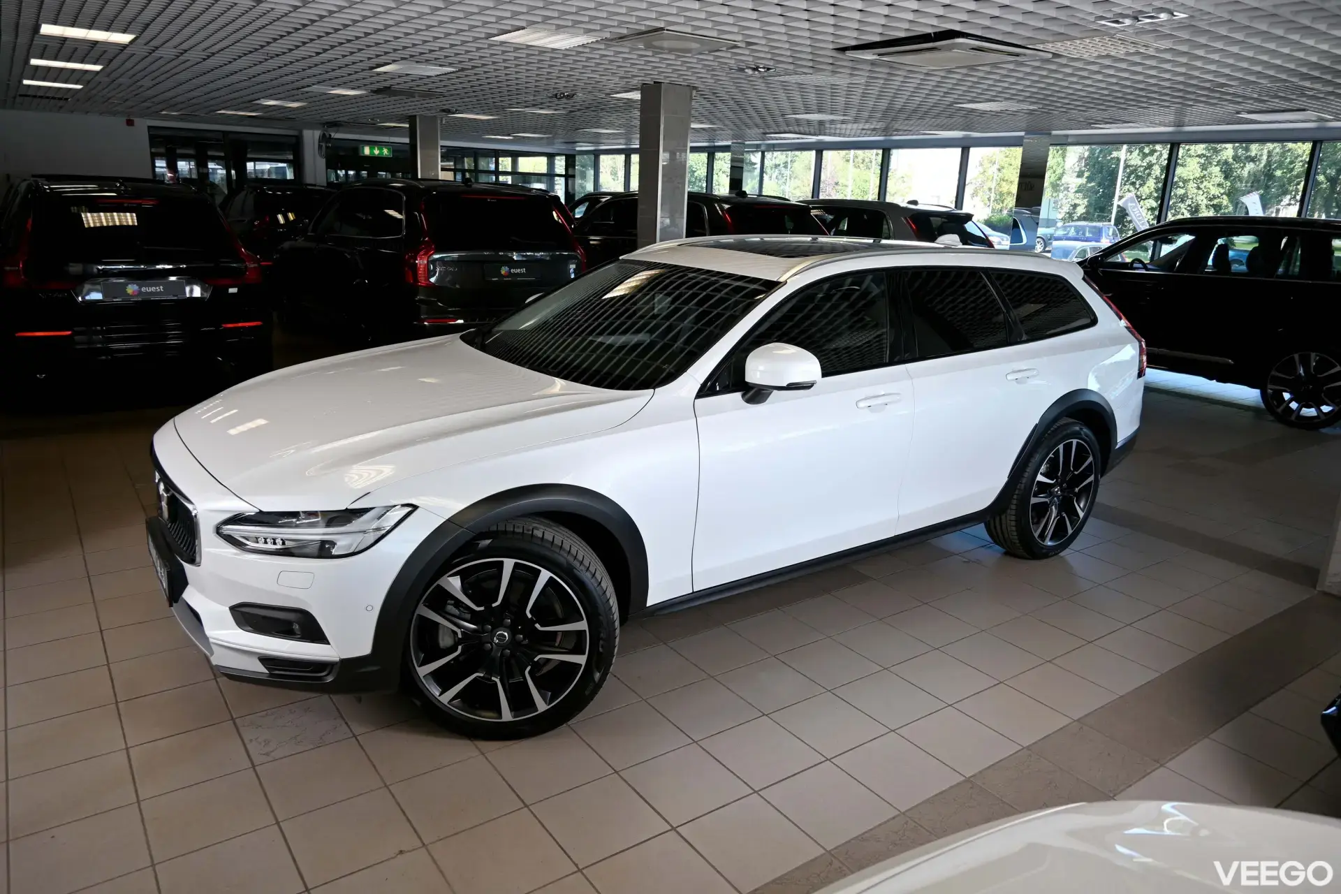 Volvo V90 Cross Country AWD H&K ULTIMATE BRIGHT INTELLI 2 145kW