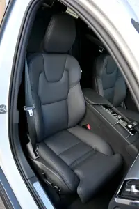 Volvo V90 Cross Country AWD H&K ULTIMATE BRIGHT INTELLI 2 145kW thumbnail