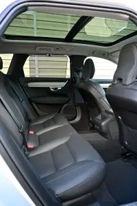 Volvo V90 Cross Country AWD H&K ULTIMATE BRIGHT INTELLI 2 145kW thumbnail