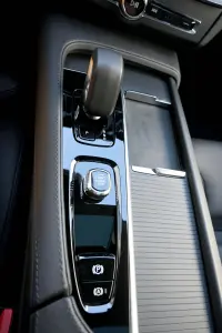 Volvo V90 Cross Country AWD H&K ULTIMATE BRIGHT INTELLI 2 145kW thumbnail