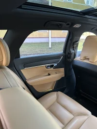 Volvo V90 Cross Country 2.0 140kW thumbnail