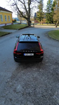 Volvo V90 Cross Country 2.0 140kW thumbnail